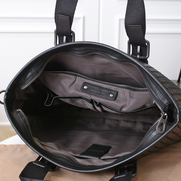 ボッテガヴェネタバッグ着用イメージ